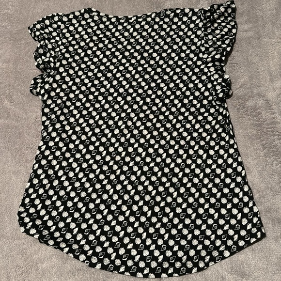 Beautiful Ann Taylor‎ Black with White Conch Shell Shirt - size Medium - Picture 4 of 6